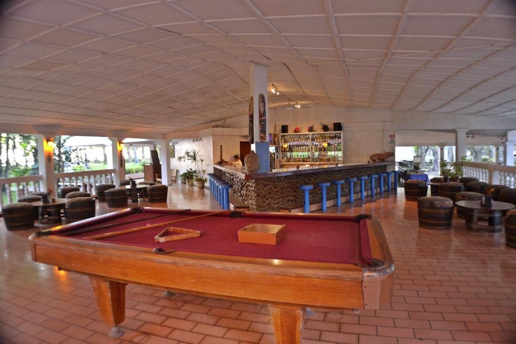 Hotel La Isla Parrita Esterno foto