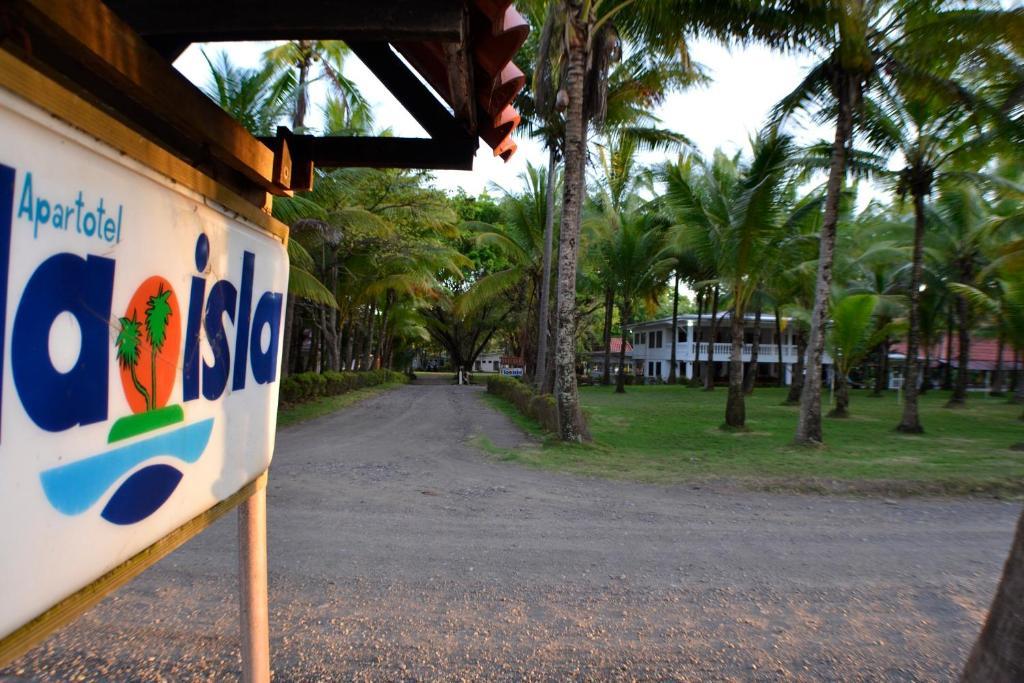 Hotel La Isla Parrita Esterno foto