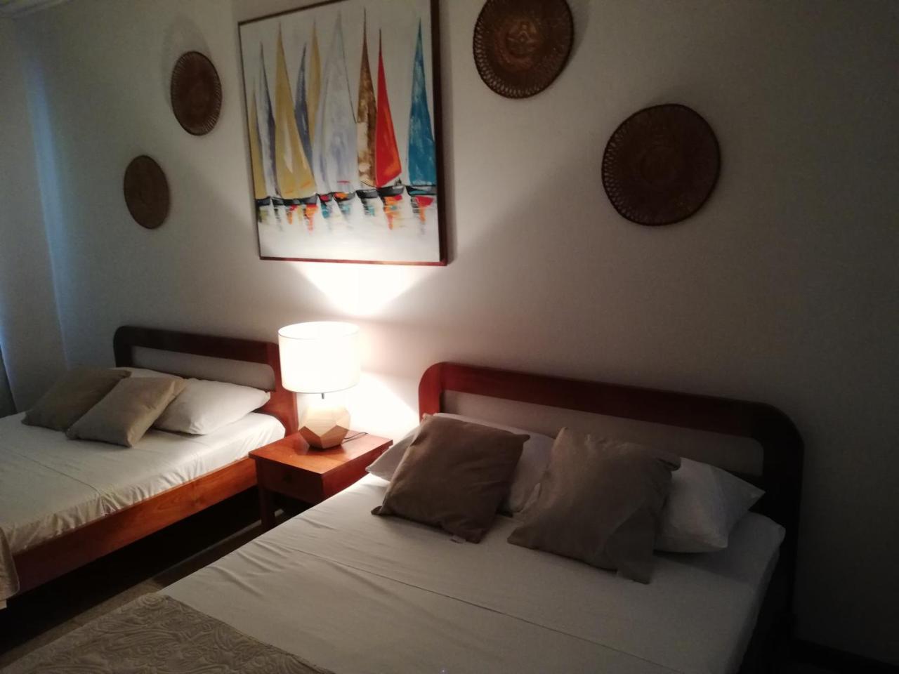 Hotel La Isla Parrita Esterno foto