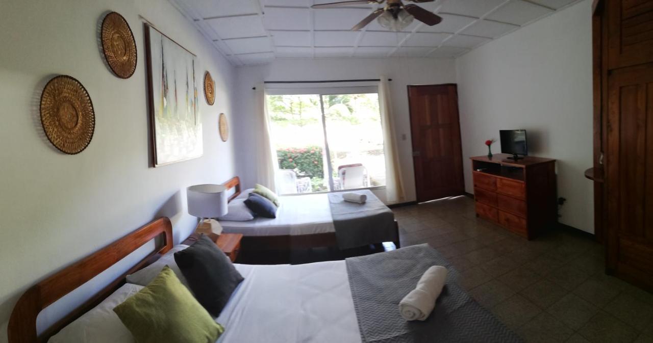 Hotel La Isla Parrita Esterno foto