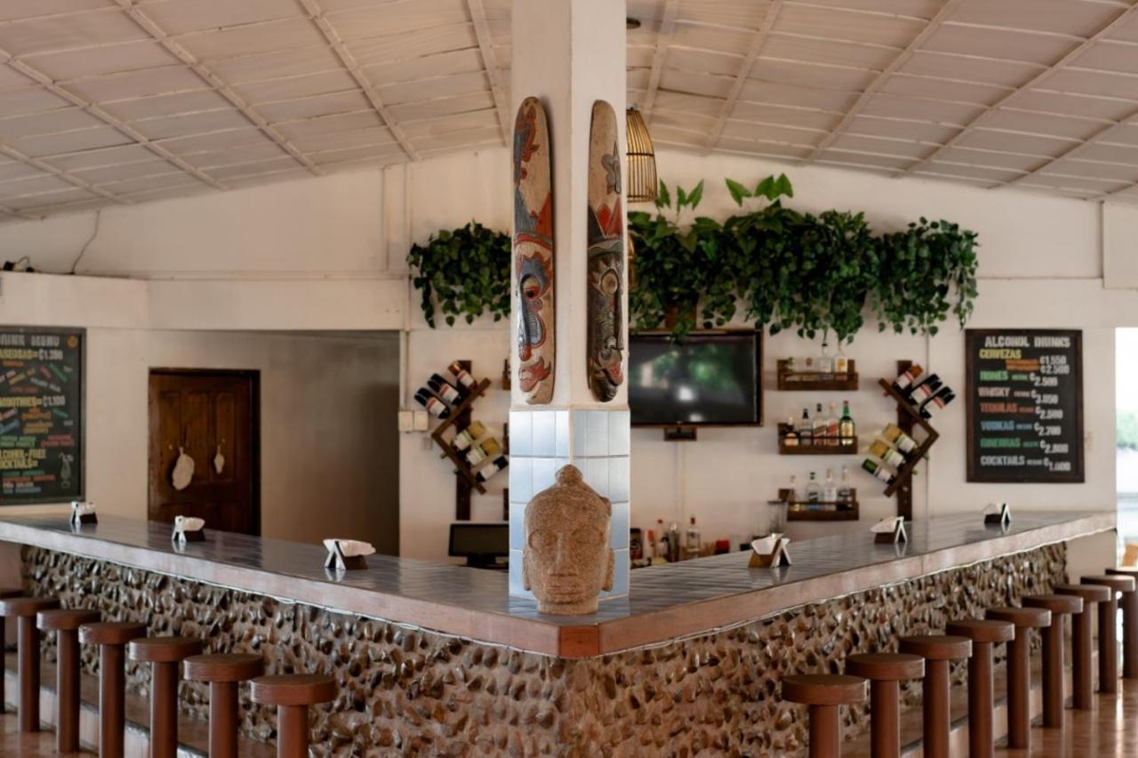 Hotel La Isla Parrita Esterno foto
